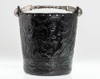 Glass bucket with Thiasus
