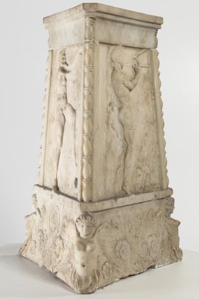 Base di candelabro