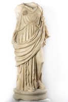 Estátua feminina