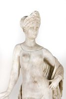 Estátua retrato feminino 