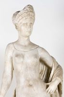 Estátua retrato feminino 