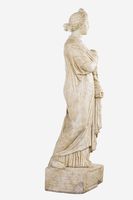 Estátua funerária feminina